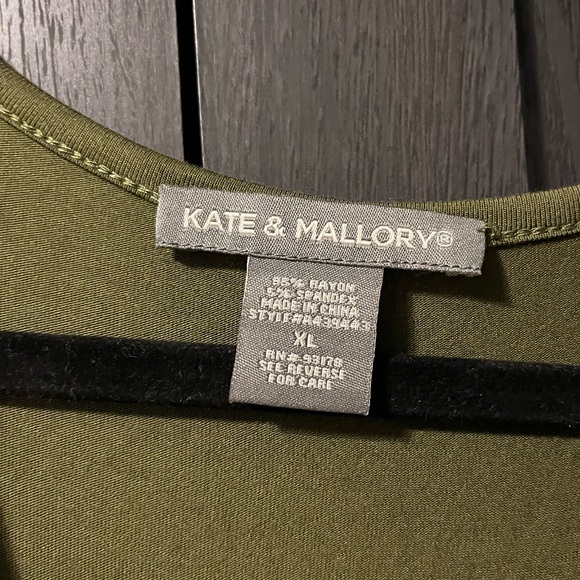 Plus size Kate & Mallory maxi dress - Picture 2 of 7